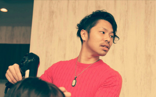 Blue Topazos オーナースタイリスト 斉藤啓太